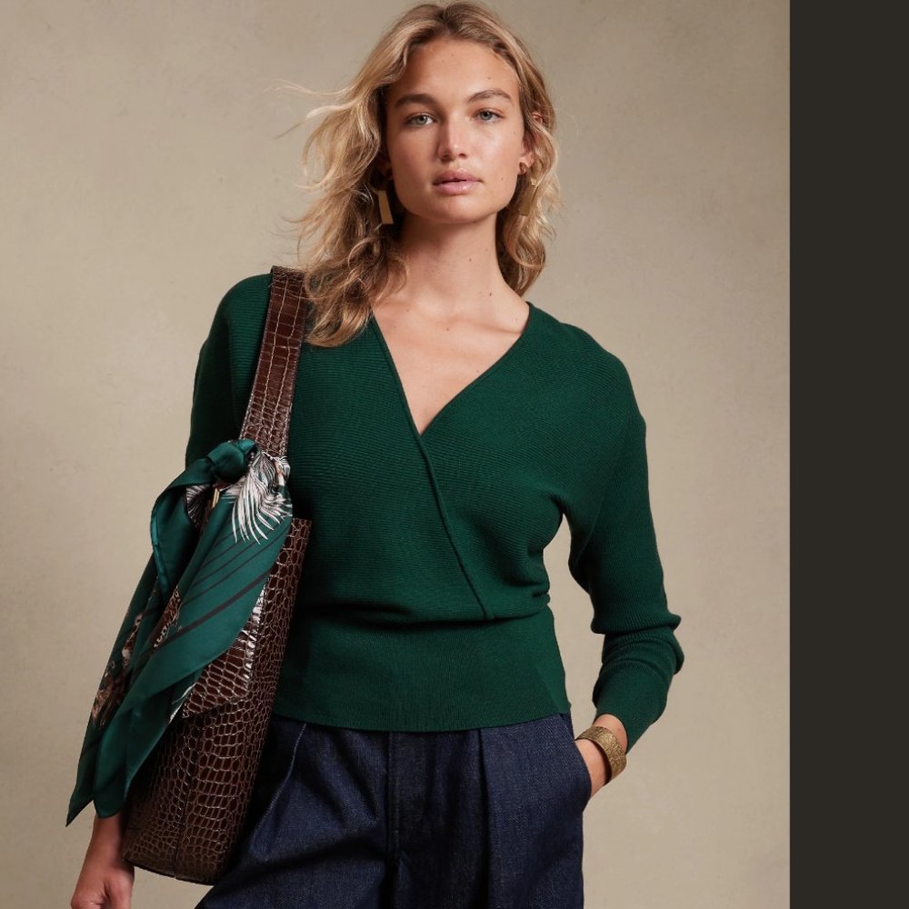 NWT Banana Republic RINA WRAP-FRONT SWEATER - FOREST EMERALD GREEN